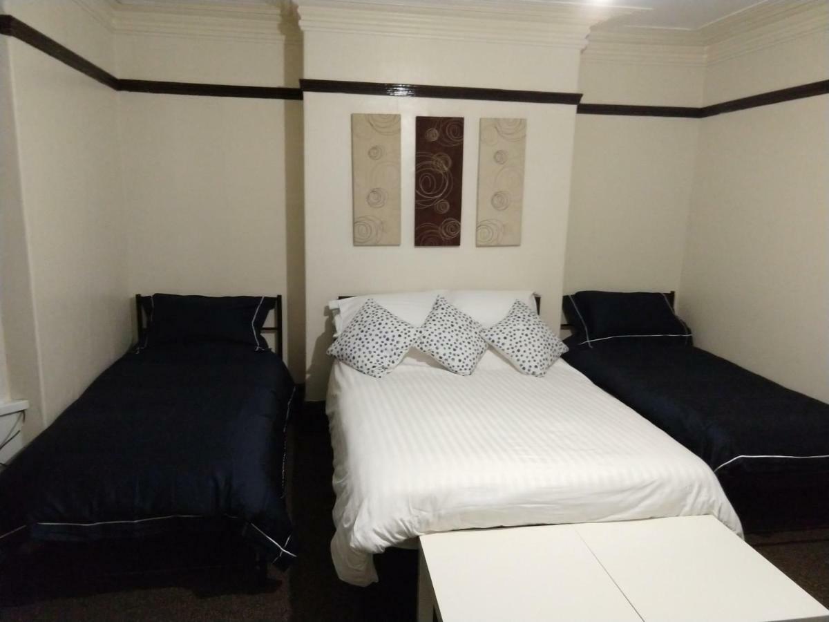 John St Town House - Self Catering - Guesthouse Style - Great Value Family And Double Rooms Workington Esterno foto