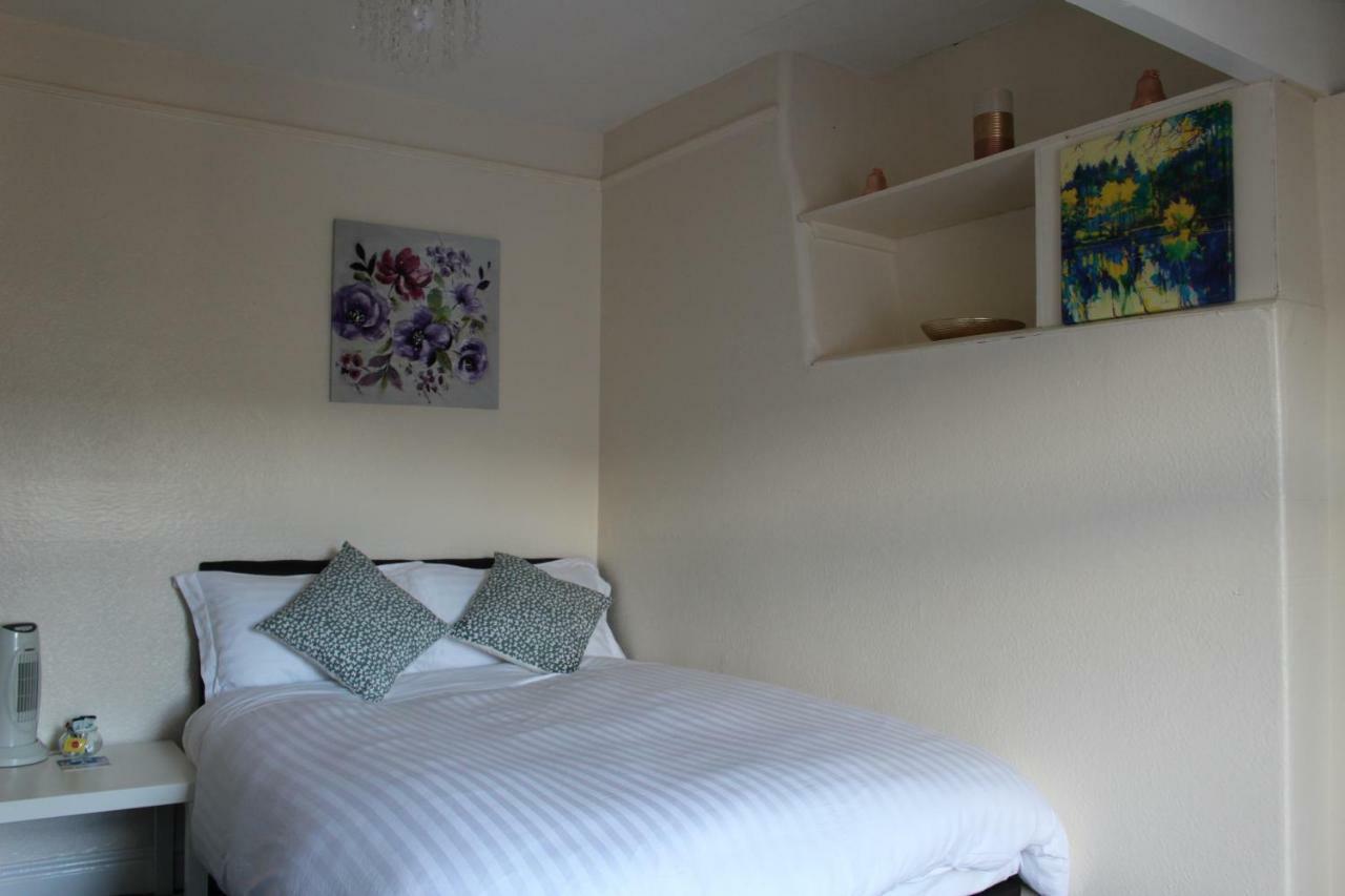John St Town House - Self Catering - Guesthouse Style - Great Value Family And Double Rooms Workington Esterno foto