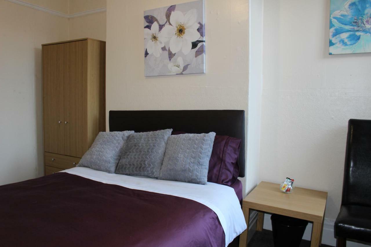 John St Town House - Self Catering - Guesthouse Style - Great Value Family And Double Rooms Workington Esterno foto